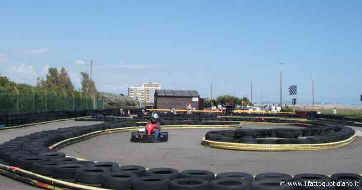 Guerra in Ucraina, pilota russo 15enne fa il saluto nazista dal podio: licenziato dal team. La Fia apre una inchiesta