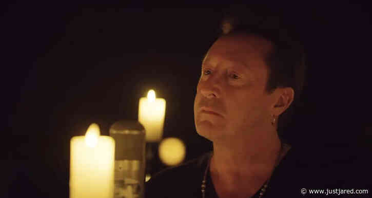 Julian Lennon Covers Dad John Lennon's 'Imagine' for First Time Ever During Ukraine Fundraiser - Watch!