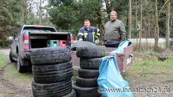 „Macht einen fassungslos“: Was Helfer beim Ramadama in Waldkraiburg alles in der Natur fanden