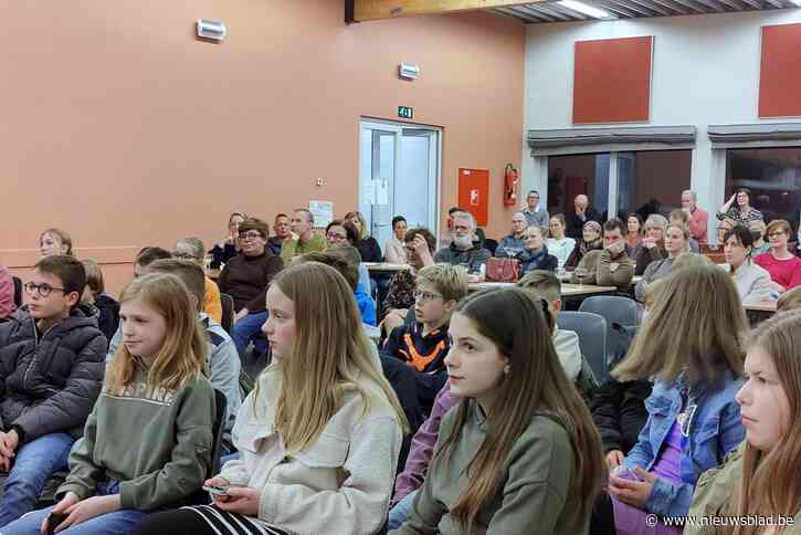 Alysa Coppens wint Aalterse Junior Journalisten-wedstrijd