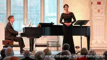 Etwa 60 Zuschauer erleben Kontrastpunkte im Juleum Helmstedt