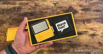 Panic Playdate Feels Like a Delightful Bizarro Nintendo Game & Watch     - CNET