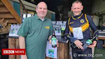 Gary McKee: Marathon-a-day man marks 100th run of the year - BBC.com