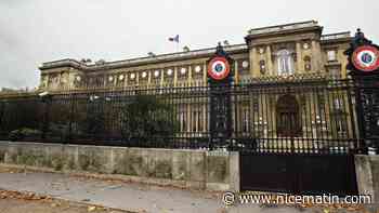 Paris expulse six espions russes "sous couverture diplomatique"