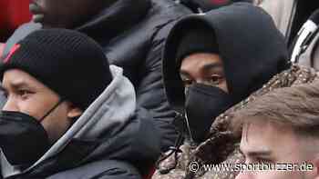 Folgt er Sarenren Bazee? Darum ist Augsburg für 96-Außenstürmer Maina der Favorit - Sportbuzzer