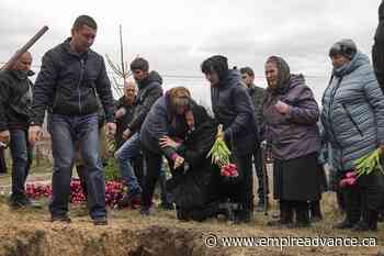 More civilians flee east Ukraine after deadly station strike - Virden Empire Advance
