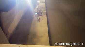 Pisa, tradita dal selfie sulle spallette: si salva ma viene multata - Il Tirreno