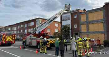 Betonnen dakrand valt van woning in Mortsel - Het Laatste Nieuws