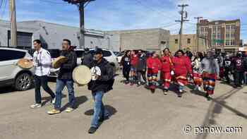 Sask. women walking cross-country for missing and murdered reach Saskatoon - paNOW