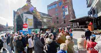 Jeanne Van Ginderachterpleintje plechtig ingehuldigd | Merchtem | hln.be - Het Laatste Nieuws