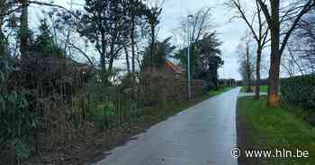 Eindelijk veilige landbouwwegen in Schoonbroek? Gemeente test proefopstellingen uit - Het Laatste Nieuws