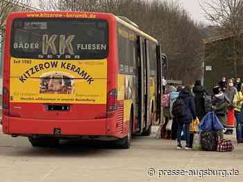 Memmingen | Erste Geflüchtete aus der Ukraine am Notquartier angekommen | Presse Augsburg - Presse Augsburg