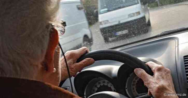 Mannheim:  Wenn die hintere Autotür plötzlich um 180 Grad aufgeht