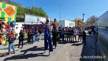 Inaugurato il "PasquaPark" di Lecco, già in tanti in coda per le giostre - LeccoToday