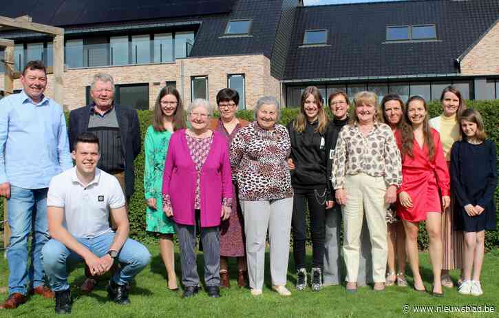 Madeleine viert 90ste verjaardag omringd door zes viergeslachten