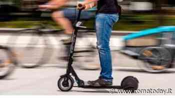 Presi i manolesta della pausa pranzo, stavano fuggendo in monopattino