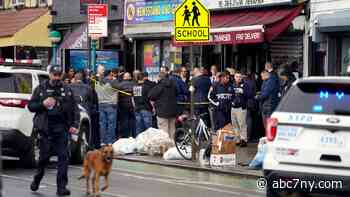 At least 13 shot or hurt in NYC by man wearing gas mask, construction vest