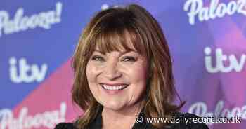 Lorraine Kelly recalls first home in Glasgow's Gorbals with an outside toilet - Daily Record