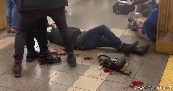 New York, spari in metro: almeno 16 feriti. La polizia: “Non conosciamo il movente”. È caccia all’uomo che indossava una maschera antigas