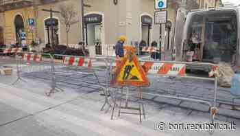 Bari, le basole di via Sparano riparate a soli cinque anni dal restyling: "Colpa dei camion e del traffico" - La Repubblica