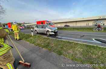 FW Ratingen: Auffahrunfall fordert mehrere Verletzte - Kölner Straße in Ratingen gesperrt