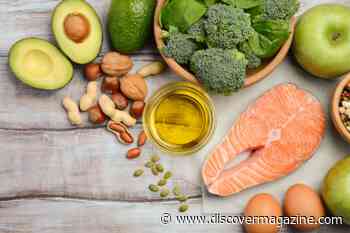 Foods To Eat (And Avoid) If You’re Acne-Prone