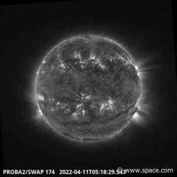 'Dead sunspot' launches ball of plasma toward Earth