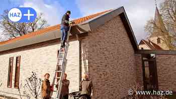 Hemmingen: Gemeinde und Pastor Gnügge säubern Kirchengelände Hiddestorf - HAZ