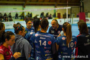 Pallavolo, si interrompe la striscia di vittorie della Poseidon Crotone dopo nove gare, che cade sul campo della 2^ in classifica - Il Cirotano