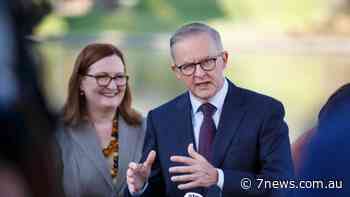 Boosters approved for 12 to 15-year-olds - 7NEWS