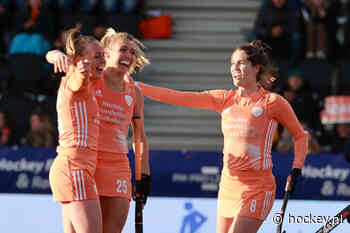 Fiona Morgenstern geniet na twee goals aan andere kant van het lint - Hockey.nl