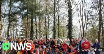 Belgische damesploeg ijshockey aangekomen in Herentals na goud op WK in Bulgarije - VRT NWS