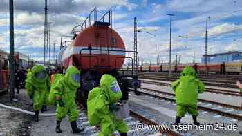 Giftige Gase aus undichtem Zug? Feuerwehren aus der Region proben für den Ernstfall