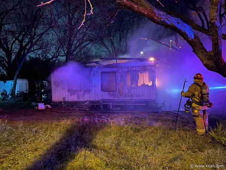 Motorhome burns Wednesday in eastern Travis County