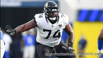 Cam Robinson signs his franchise tender
