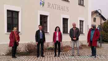 Ein seltenes Juwel: Dank Schutz der Landwirte noch Kiebitze in der Gemeinde Edling zu finden