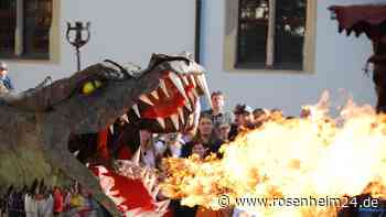 Mittelalterspektakel am Chiemseeufer: Rendezvous mit einem Drachen in Bernau