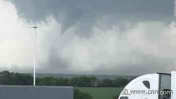 Strong tornadoes and large hail forecast today in Mississippi Valley after 23 hurt in Texas tornadoes