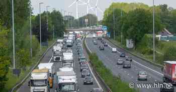 Zes voertuigen betrokken bij kettingbotsing op E40: linkerrijstrook versperd - Het Laatste Nieuws