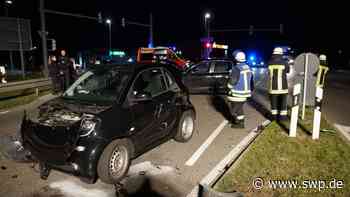 Unfall in Eislingen: Frau fährt ungebremst über rote Ampel – Zwei Verletzte - SWP