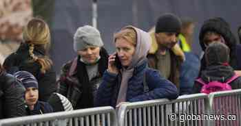 3 Canadian airports offer settlement services to Ukrainians fleeing war