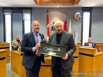 Rick Jeanneret given key to the city of Niagara Falls, Canada