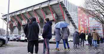 Kein Alkohol, getrennte Fanzugänge : Wie sich die Polizei auf das Risikospiel FCK – FCS in Kaiserlautern vorbereitet - Saarbrücker Zeitung