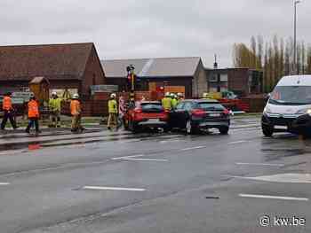 Twee bestuursters en kindje naar ziekenhuis na aanrijding in Tielt - KW.be - KW.be