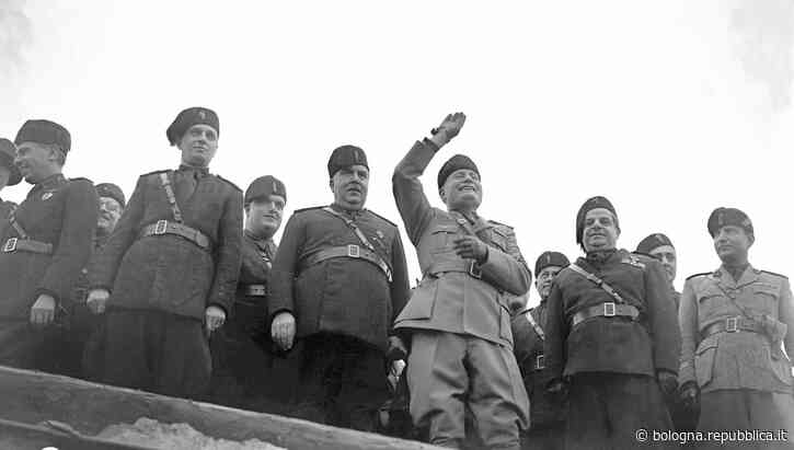 Carpi, Mussolini resta cittadino onorario. Bocciata da Lega, Fdi e M5S la delibera del sindaco Pd - La Repubblica