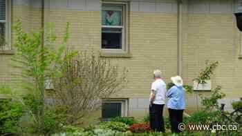 As the 6th wave hits Ontario, families must be allowed to visit those in long-term care: advocates