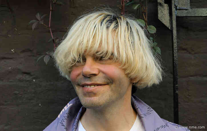 Listen to Tim Burgess’ sunny new single ‘Here Comes The Weekend’