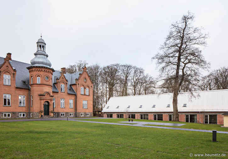 Therapie auf dem Gutshof
 - Umbau und Erweiterung bei Kopenhagen von Leth & Gori