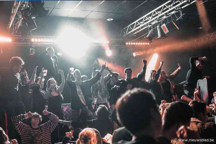 Zesdejaars van 60 scholen vieren samen ‘laatste 100 dagen feest’ in IKON: “Twee jaar corona in één ruk goedmaken”