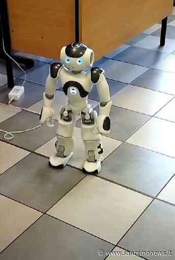Gli studenti della secondaria di I grado del Comprensivo Sanremo Centro Ponente a scuola di robotica (video) - SanremoNews.it